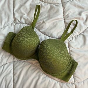 Victoria’s Secret Pink Wear Everywhere Push-up Olive Green Leopard Print Bra